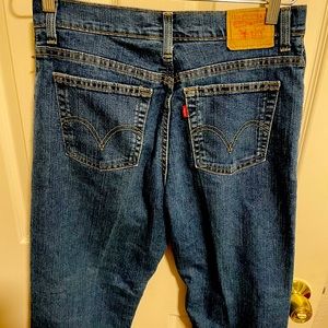 Levi’s 550 jeans for women, relaxed fit, tapered legs